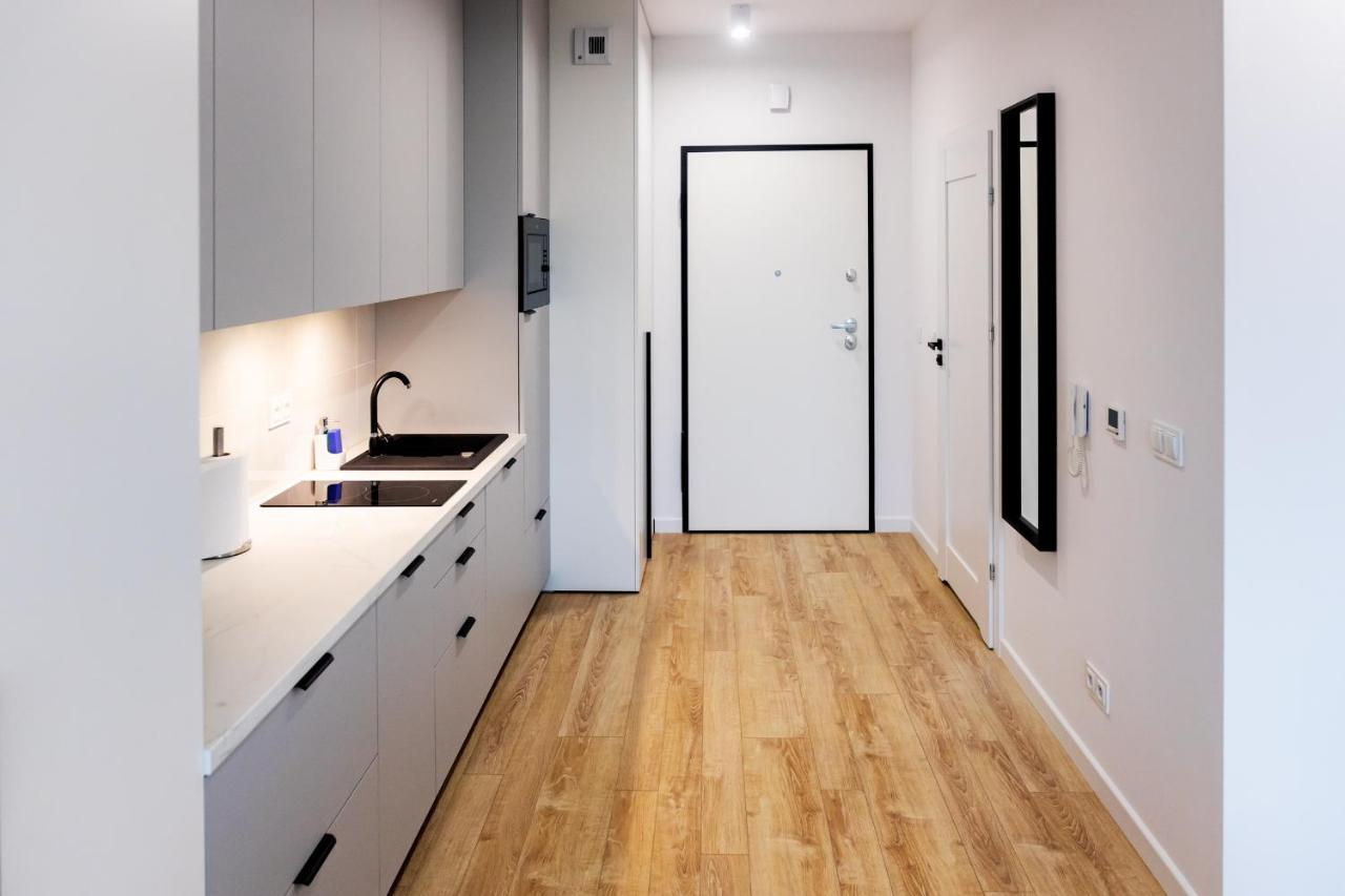 Downtown Apartments ,Next To Spodek-Free Parking คาโตวีตเซ ภายนอก รูปภาพ